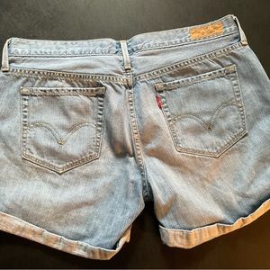 Levi Jean Shorts